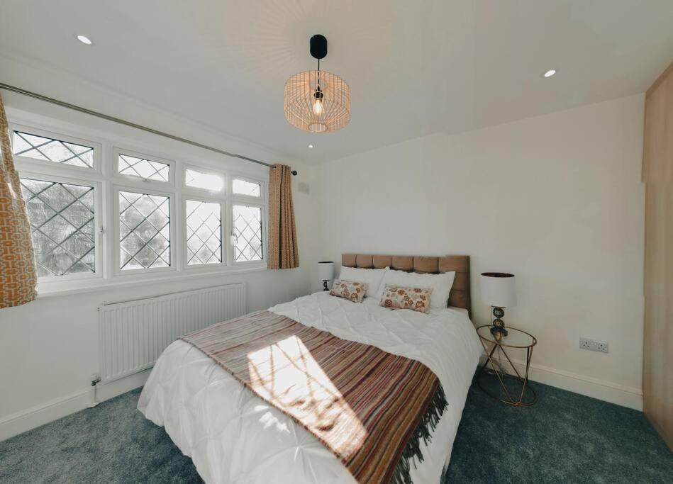 Homely & Peaceful Living Space Morden  외부 사진